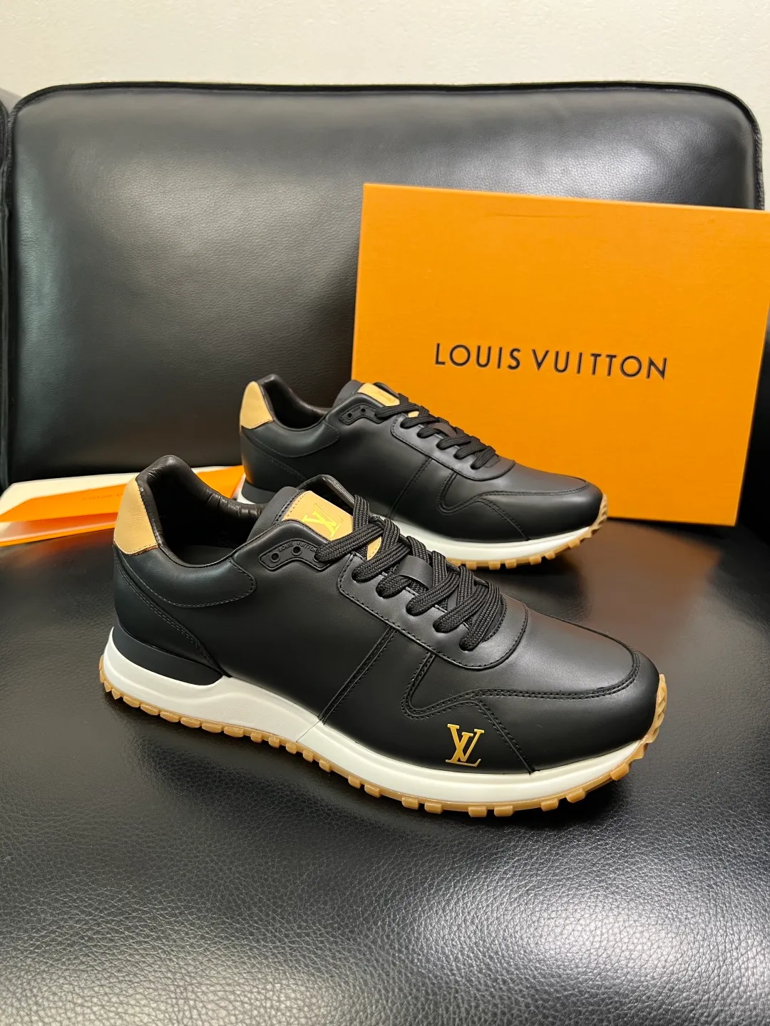 Men's shoes 💰740 Lv high quality top handicrafts Louis Vuitton, counters are equipped with the original factory, the uppers are imported from Italy, high-quality splicing colorful complex crafts, imported cowhide lining is soft and comfortable, soles: original soles specially provided by the original factory, T men's shoes 💰U exclusive movable molded soles are super comfortable, original factory single goods, code number 39-44 (customized 45)